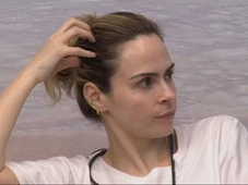 Imagem - Ana Paula cobra Marcelo e grupo após discussão no BBB 26: 'Vocês iam me usar'