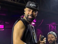 Imagem - Cantor de pagode é morto a tiros na frente da mulher durante assalto