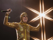 Imagem - Aos 84 anos, Ney Matogrosso é ovacionado durante apresentação no Festival de Verão