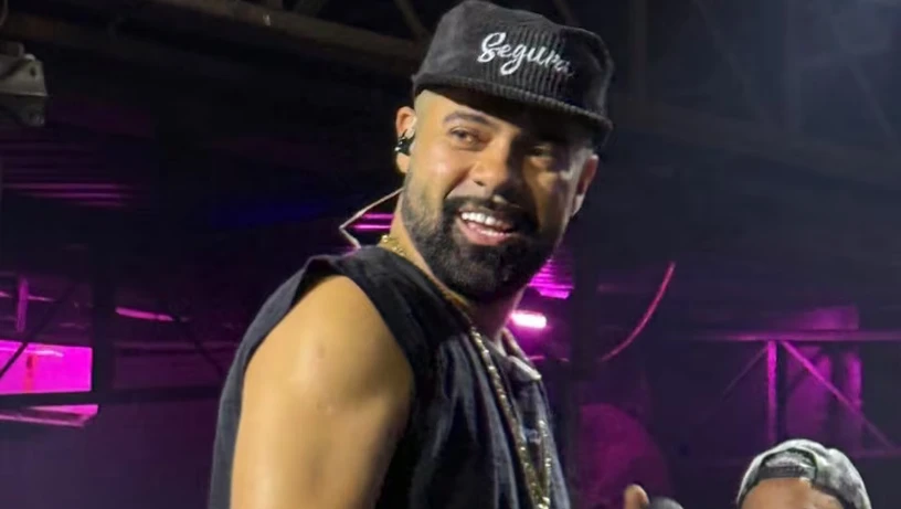 Imagem - Cantor de pagode é morto a tiros na frente da mulher durante assalto