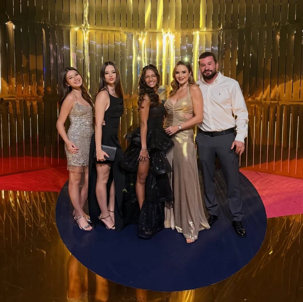 Rayssa Leal com convidados por Reprodução