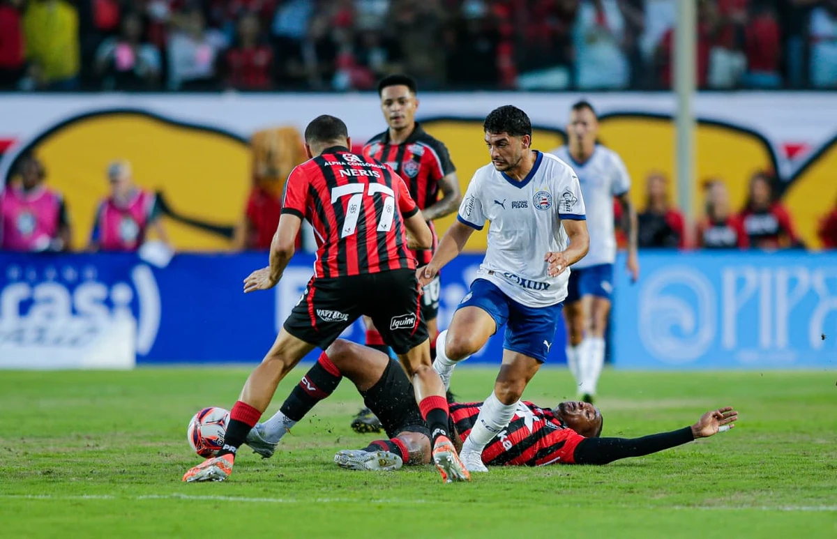 Bahia e Vitória se enfrentaram no Barradão por Arisson Marinho/CORREIO