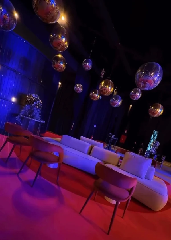 Detalhe da decoração por Reprodução