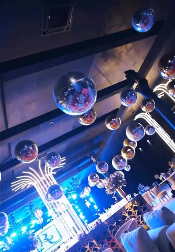 Detalhe da decoração por Reprodução