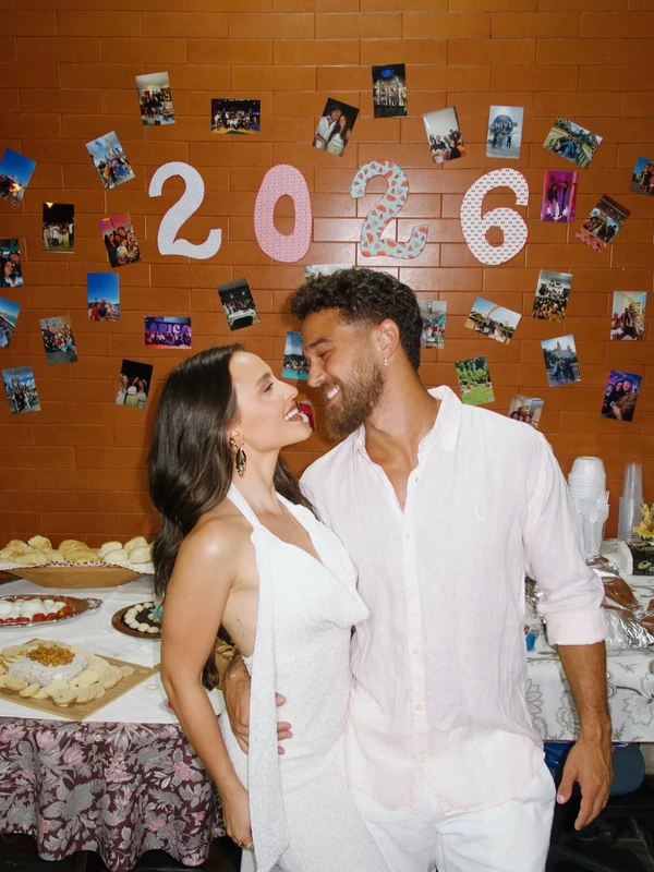 Larissa Manoela e André Luiz Frambach por Reprodução/Instagram