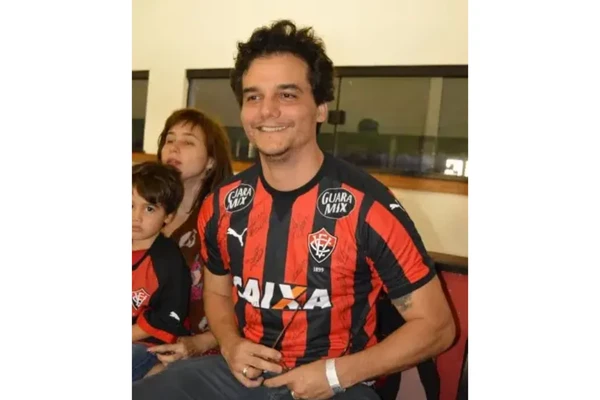 Wagner é apaixonado pelo Vitória por Reprodução