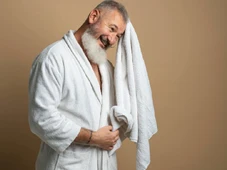 Imagem - Excesso de banhos pode fazer mal após os 60, alerta especialista; saiba quantas vezes é o ideal