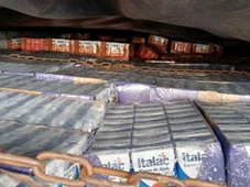 Imagem - Carga de alimentos avaliada em R$ 400 mil é apreendida em cidade da Bahia