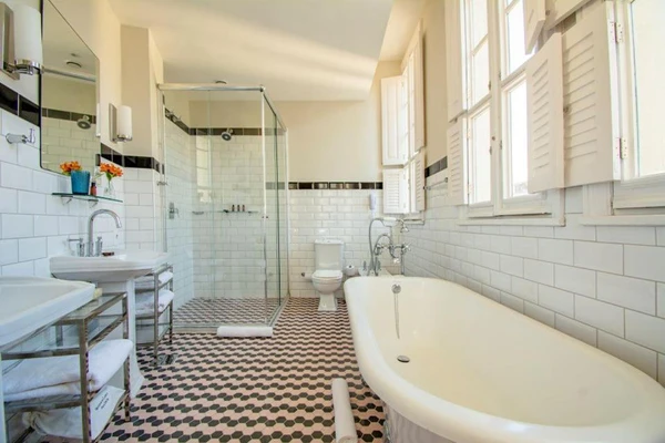 Acomodações do Fera Palace Hotel por Reprodução/Booking.com