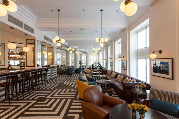 Acomodações do Fera Palace Hotel por Reprodução/Booking.com