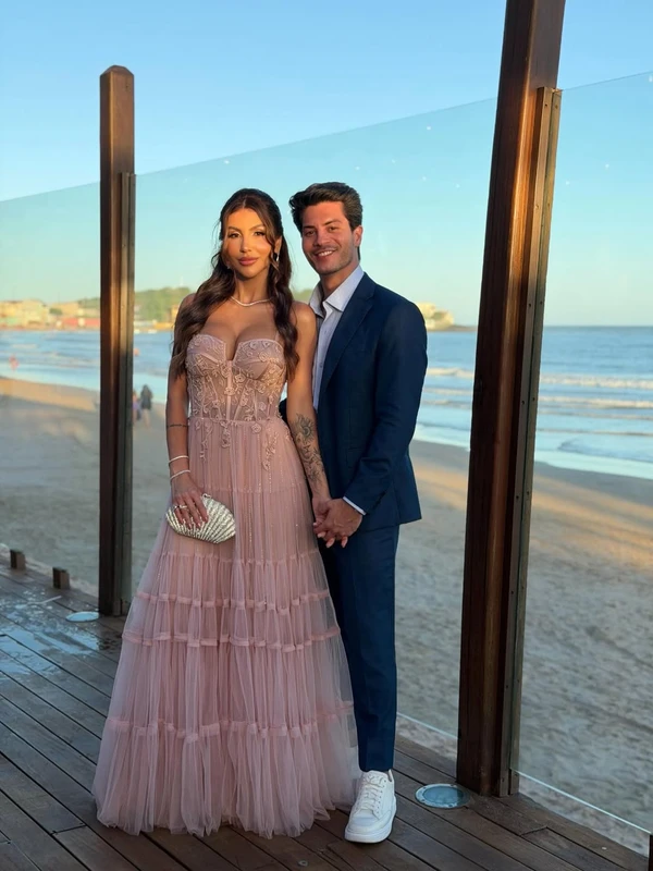 Arthur Aguiar e Jheny Santucci por Reprodução/Instagram