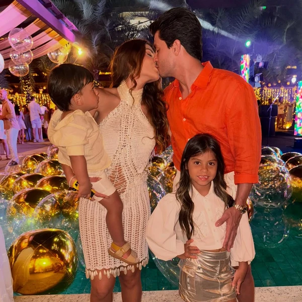 Arthur Aguiar, Jheny Santucci, Gabriel e Sophia por Reprodução/Instagram