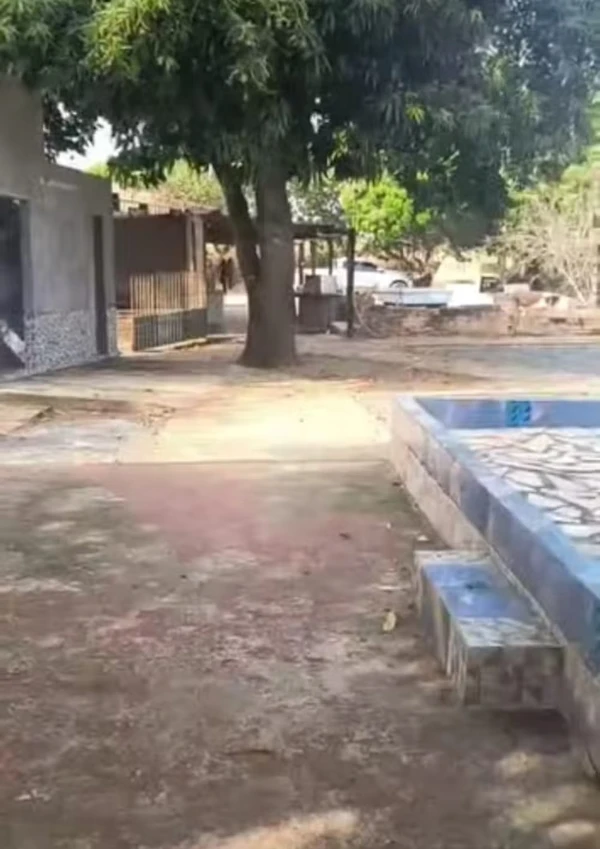 Casa de Chaiany tem quintal espaçoso e piscina por Reprodução