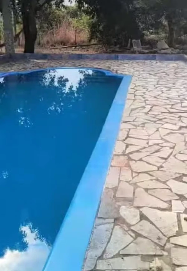 Casa de Chaiany tem quintal espaçoso e piscina por Reprodução