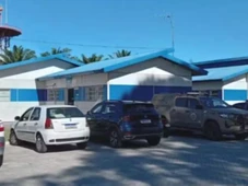 Imagem - Homem é morto por espancamento após esfaquear irmãos menores e colocar fogo em casa na Bahia