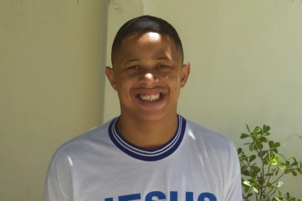 Alex Acarajé foi atropelado por carro blindado da PM por Reprodução