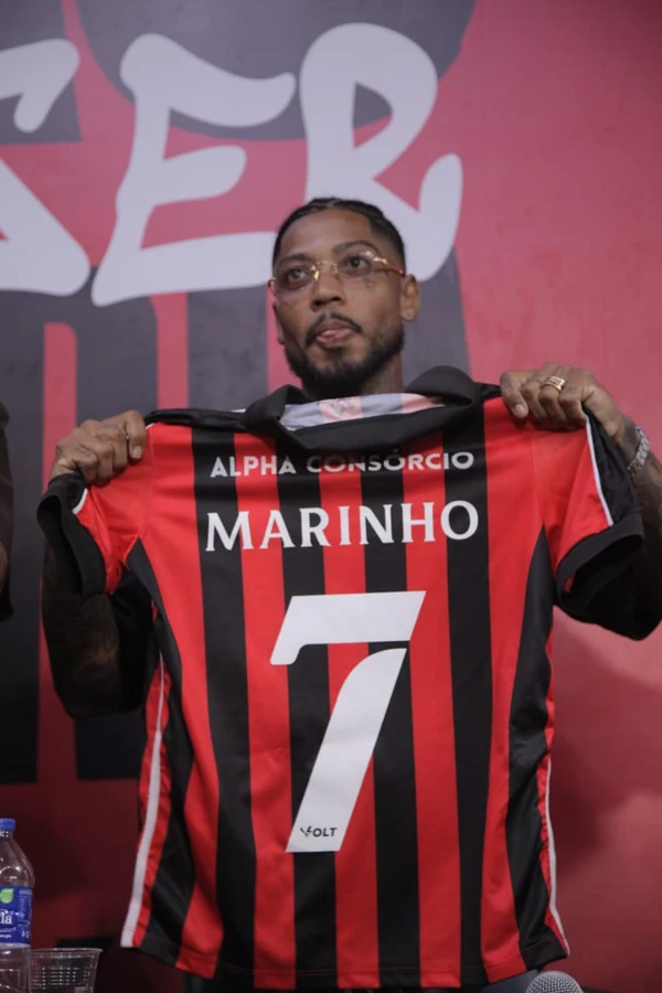 Apresentação de Marinho por Sora Maia/CORREIO