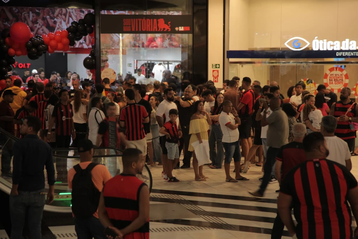 Apresentação de Marinho por Sora Maia/CORREIO