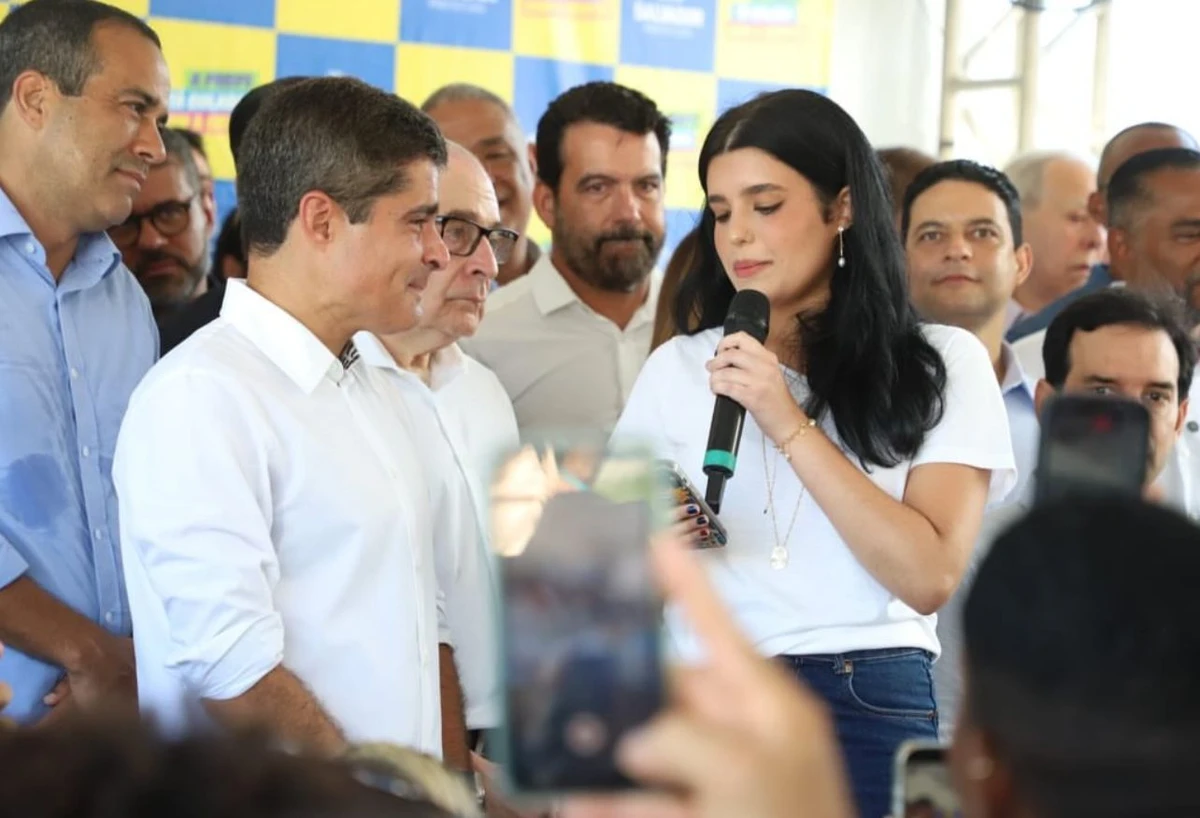 Bruno Reis, ACM Neto, ACM Júnior e Lívia Magalhães