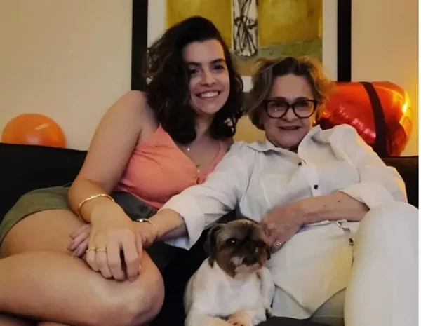 Fafy Siqueira com a mulher, Fernanda Lorenzoni por Reprodução