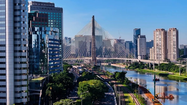 São Paulo por Shutterstock