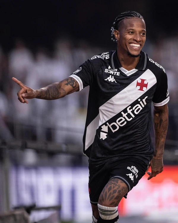 Tchê Tchê é multicampeão no futebol brasileiro por Reprodução/Redes sociais