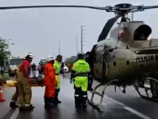 Imagem - Viatura capota durante perseguição e militar é resgatado de helicóptero na RMS