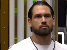 Imagem - Brigido do BBB 26 é gay? Entenda como posts antigos e foto com homem reacenderam boatos sobre a sexualidade