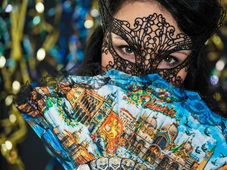 Imagem - As 10 tendências de moda para arrasar nos blocos de rua no Carnaval 2026