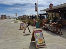 Imagem - Restaurante 24h, samba e esportes: por que a nova orla de Pituaçu virou o novo point do verão em Salvador