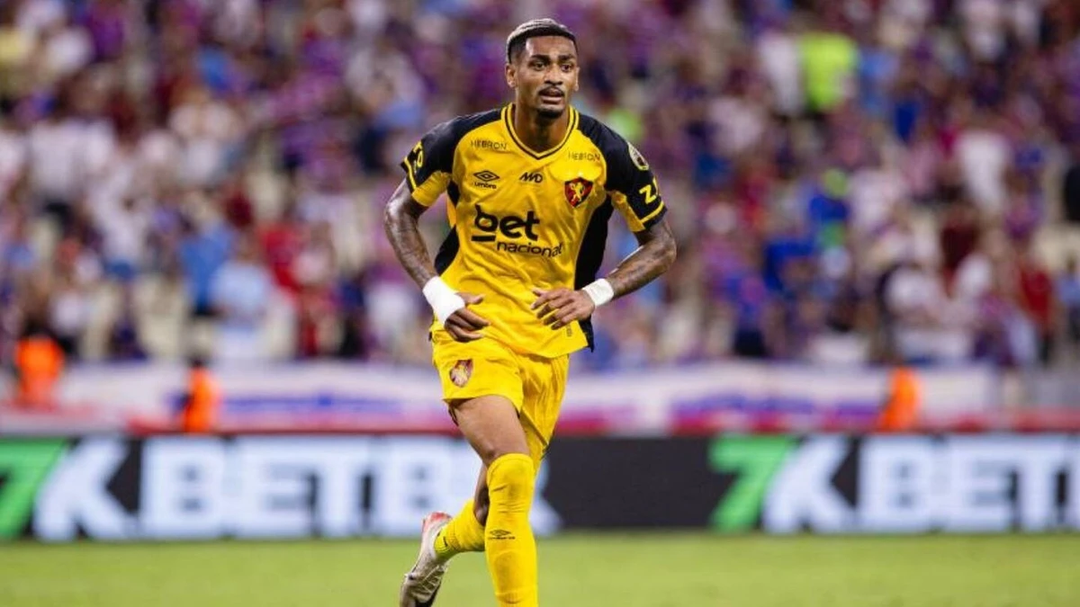 Derik Lacerda por Reprodução