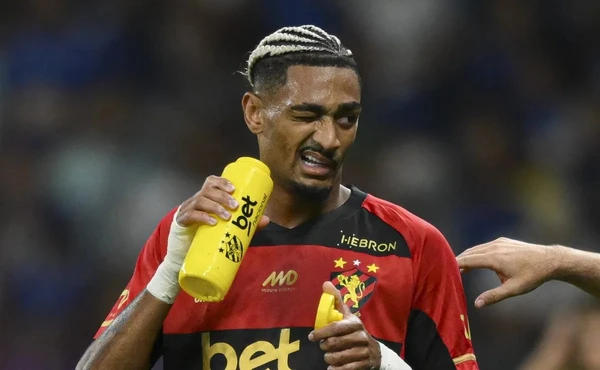 Derik Lacerda por Reprodução