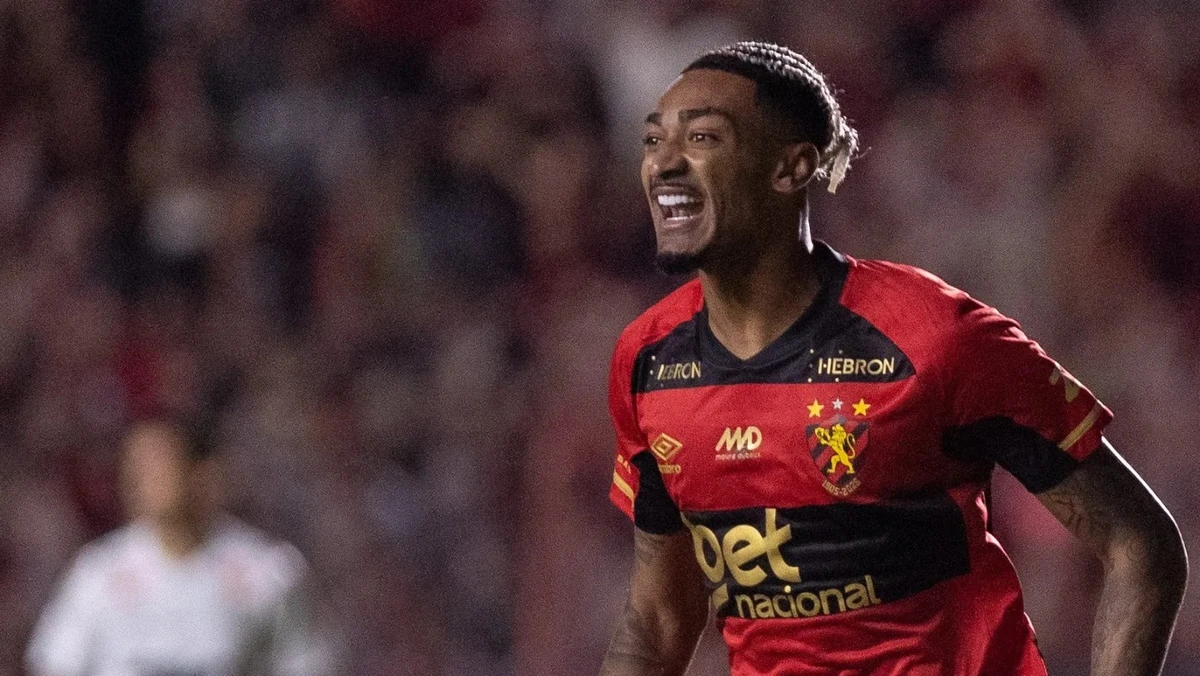 Derik Lacerda por Reprodução