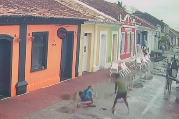 Homem foi preso por matar pessoa em situação de rua com barra de ferro por Reprodução