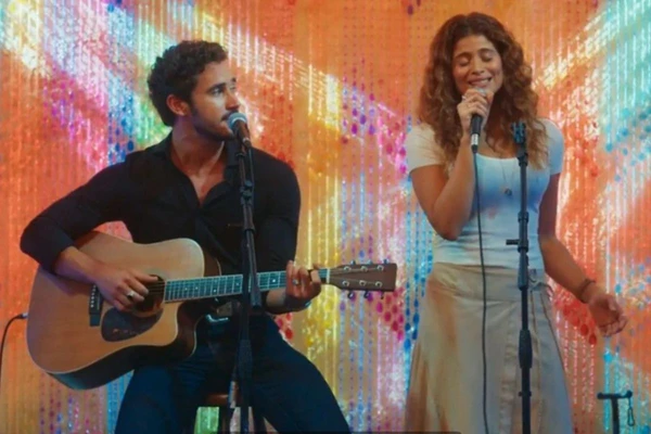 João Raul e Agrado cantam juntos pela primeira vez em 'Coração Acelerado'