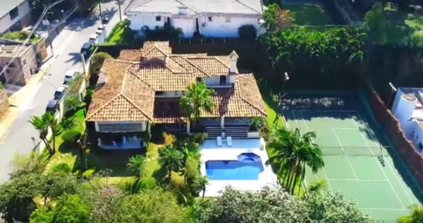 Mansão de Ronnie Von por Reprodução