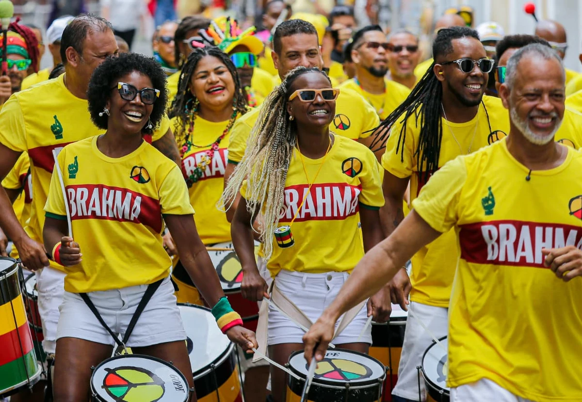 Olodum convoca Ancelotti a conhecer Carnaval de Salvador em ação da Brahma por Arisson Marinho/CORREIO