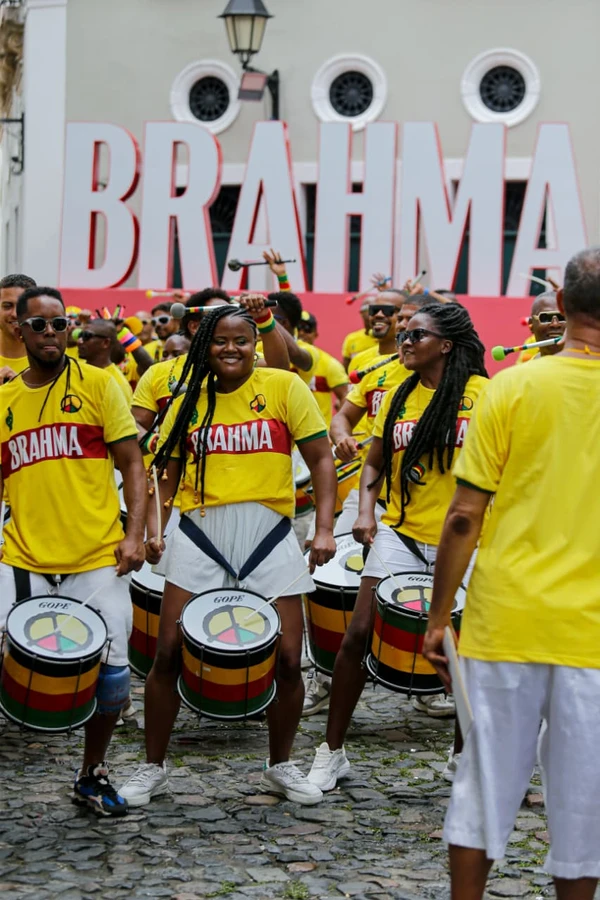 Olodum convoca Ancelotti a conhecer Carnaval de Salvador em ação da Brahma por Arisson Marinho/CORREIO