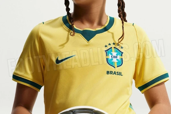 Possível uniforme da Seleção Brasileira para Copa do Mundo de 2026 por Reprodução/Footy Headlines