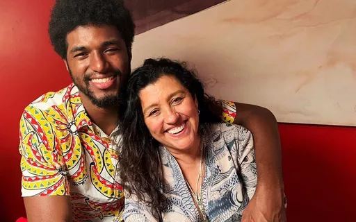 Regina Casé com João Pedro Januário, seu ex-genro por Reprodução/Redes Sociais 