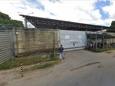 Imagem - Mulher morre após passar mal na fila de visitantes de presídio em Feira de Santana