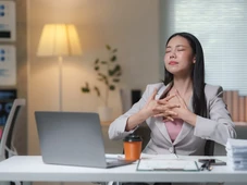 Imagem - Carreira sem “pifar”: como crescer no trabalho sem perder a saúde mental