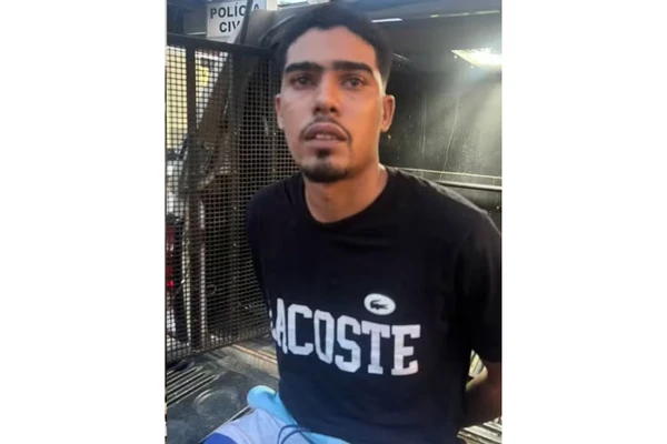 Anderson de Jesus Santos é comparsa de Vitor por Reprodução