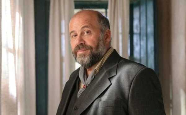 Após a morte de Célio, Três Graças entra em clima de tensão