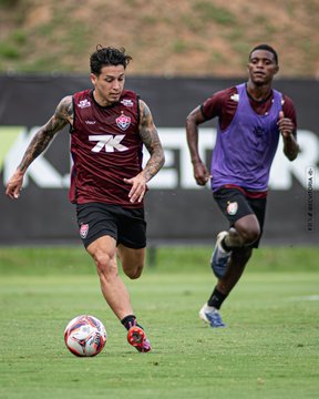 Apresentação do Vitória após vitória contra o Remo por Victor Ferreira/ECV