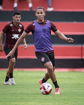 Apresentação do Vitória após vitória contra o Remo por Victor Ferreira/ECV