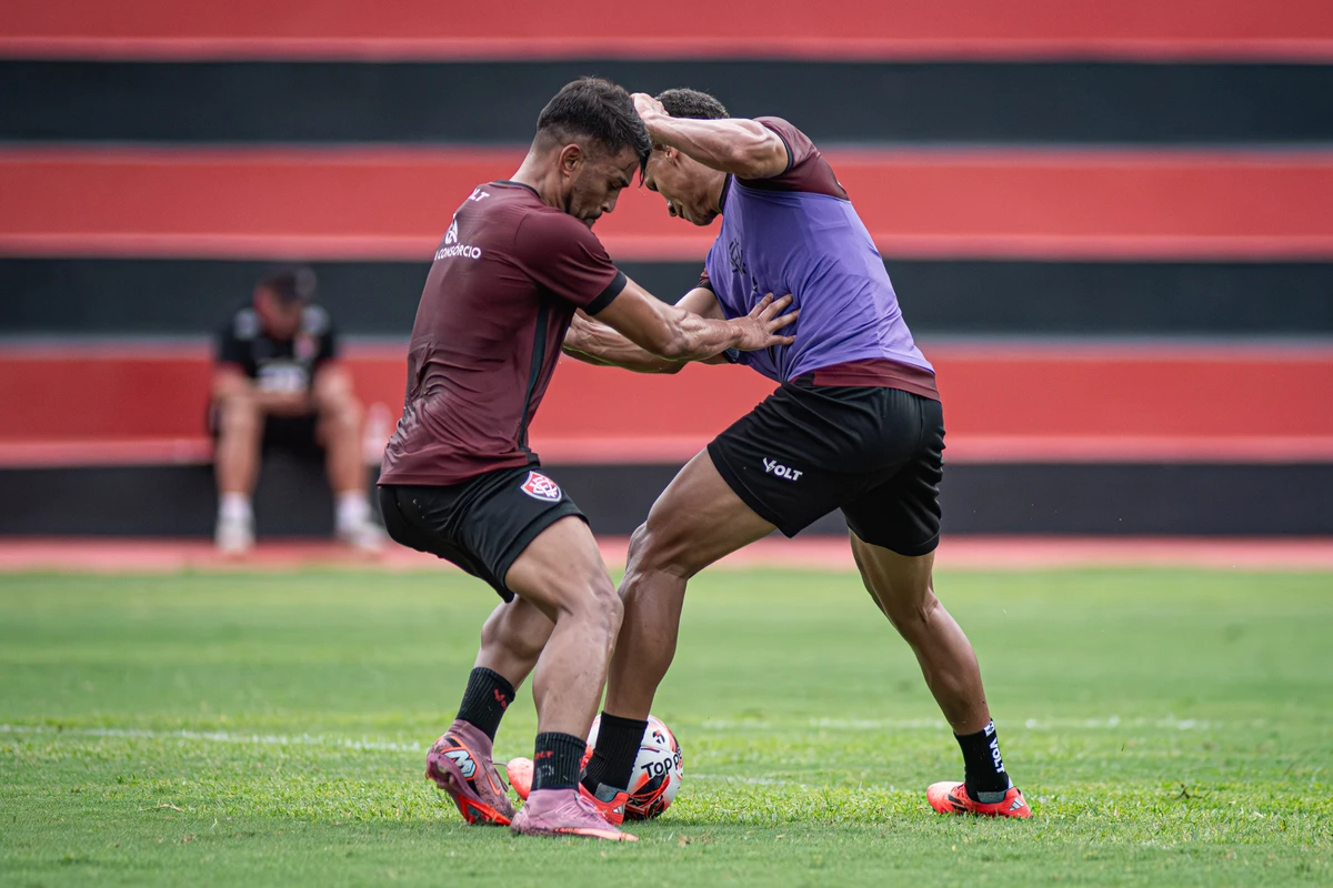 Apresentação do Vitória após vitória contra o Remo por Victor Ferreira/ECV