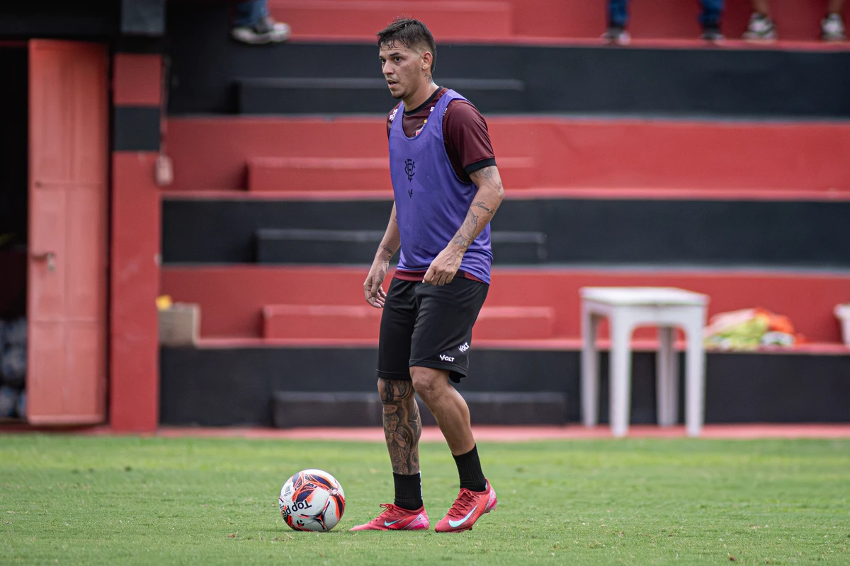 Apresentação do Vitória após vitória contra o Remo por Victor Ferreira/ECV