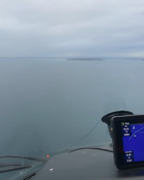 Bombeiros resgatam vítima de AVC na Ilha de Maré por Divulgação