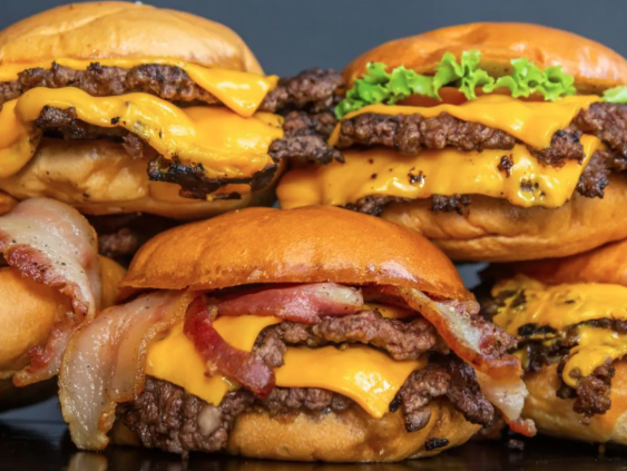 Aprenda a fazer hambúrguer caseiro por Reprodução